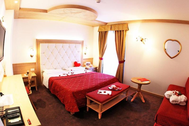 Cavallino Lovely Hotel Andalo Bagian luar foto