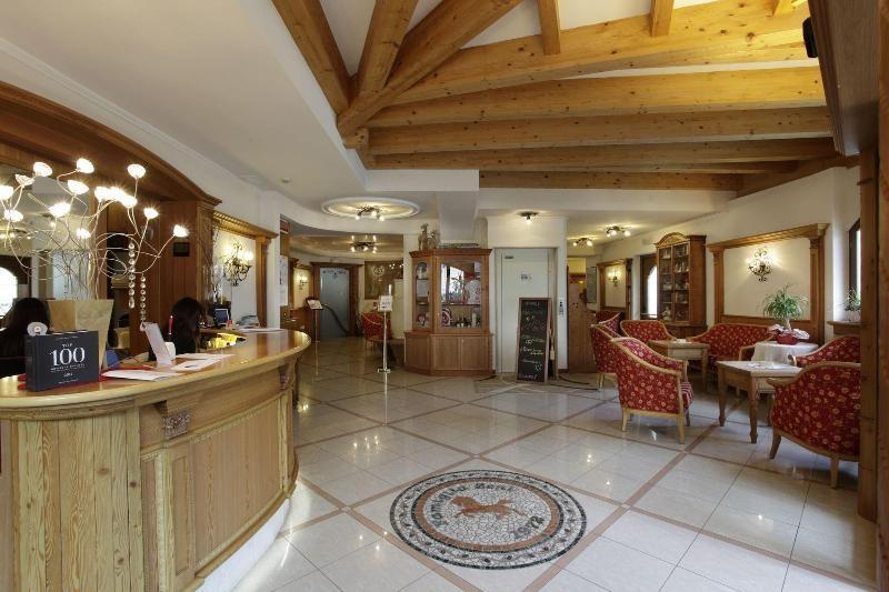 Cavallino Lovely Hotel Andalo Bagian luar foto