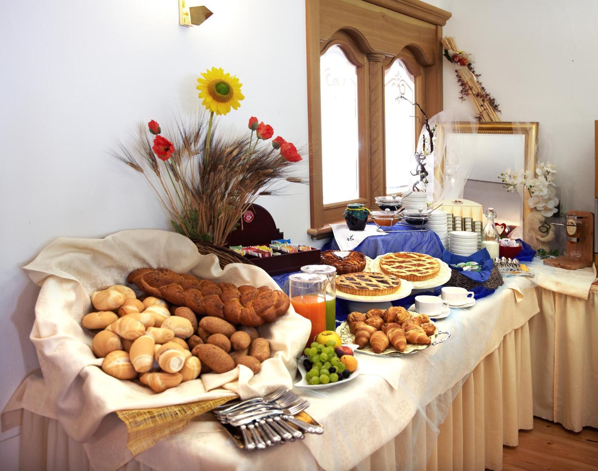 Cavallino Lovely Hotel Andalo Bagian luar foto